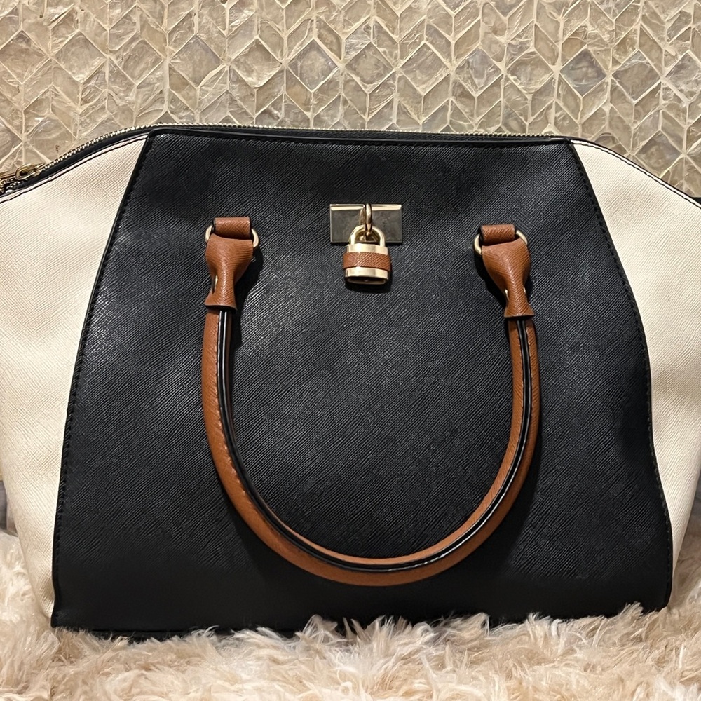 Elegant Black and White Handbag with Cognac Accents